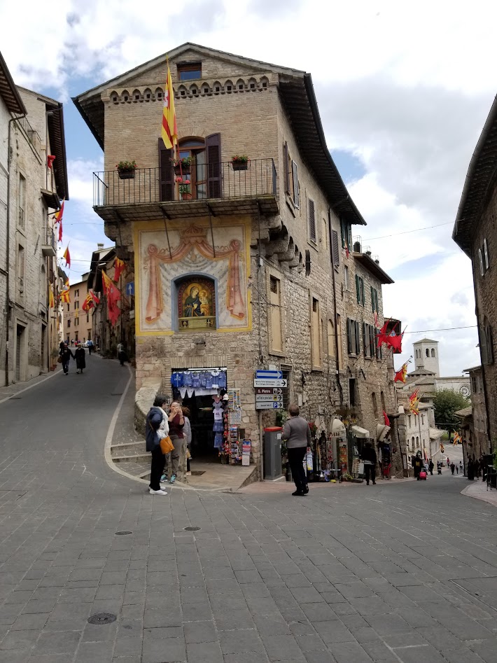 assisi is a great day trip outside of todi italy