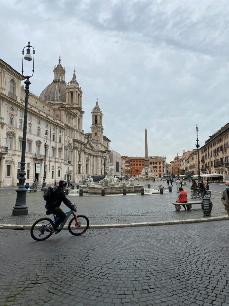 tips for visiting rome - see piazza navona